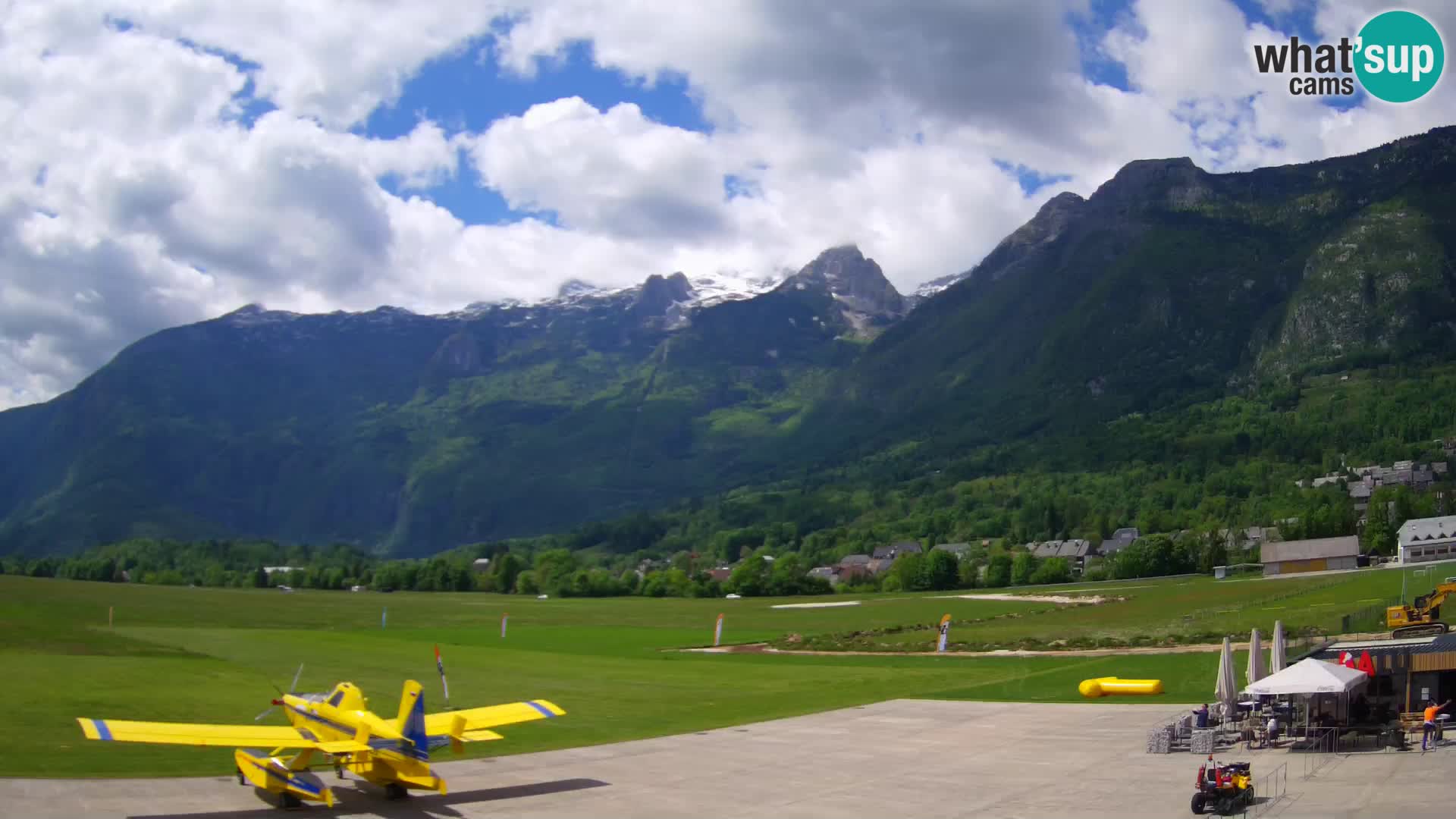 Live webcam Bovec airport – View to Kanin