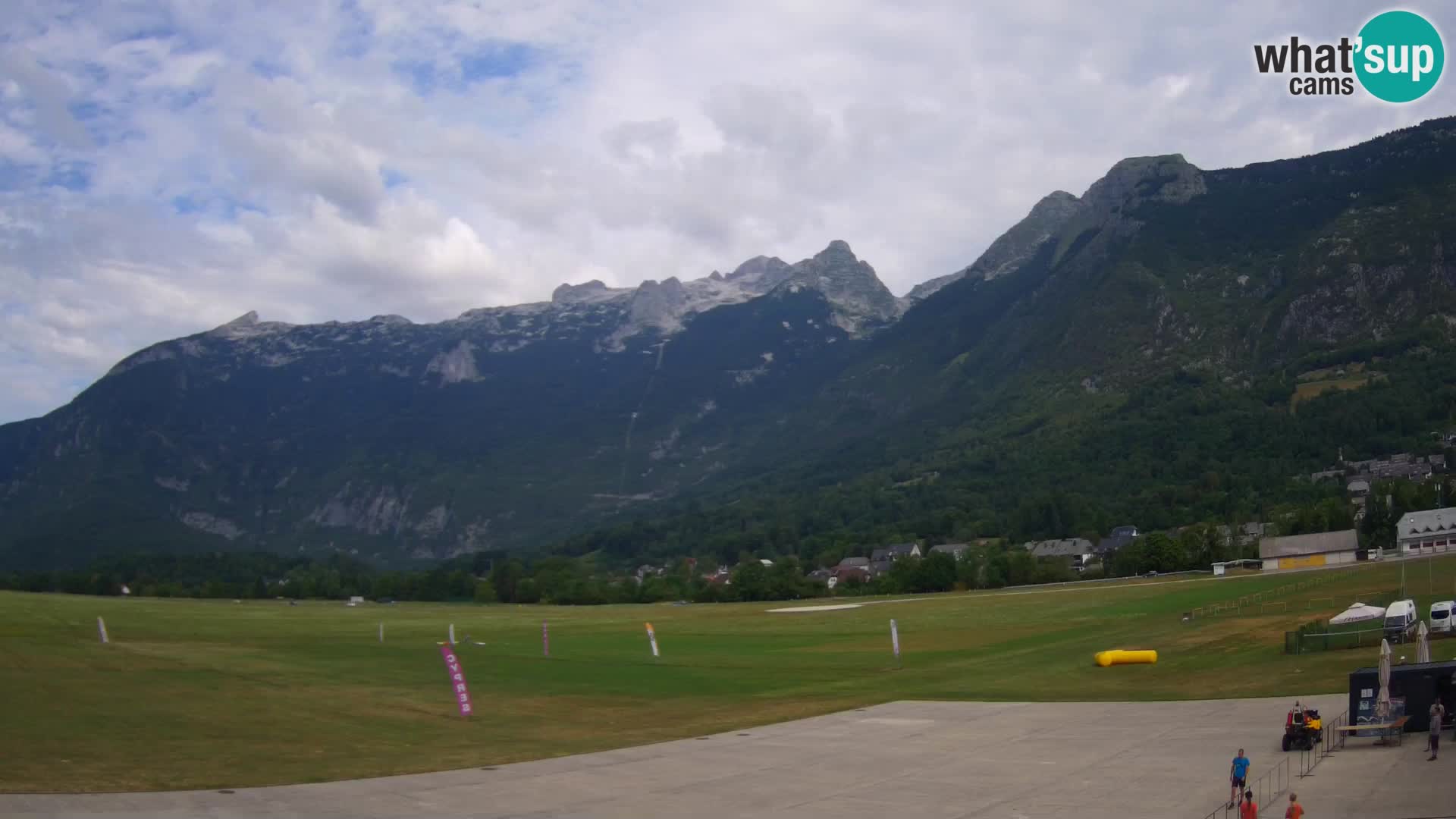 Cámara web en vivo Aeropuerto de Bovec – Vista a Kanin