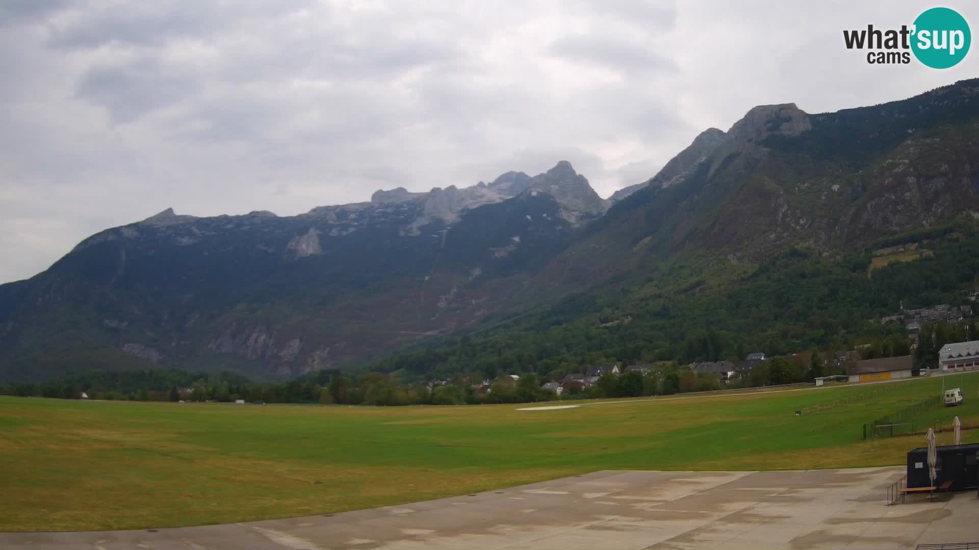 Cámara web en vivo Aeropuerto de Bovec – Vista a Kanin