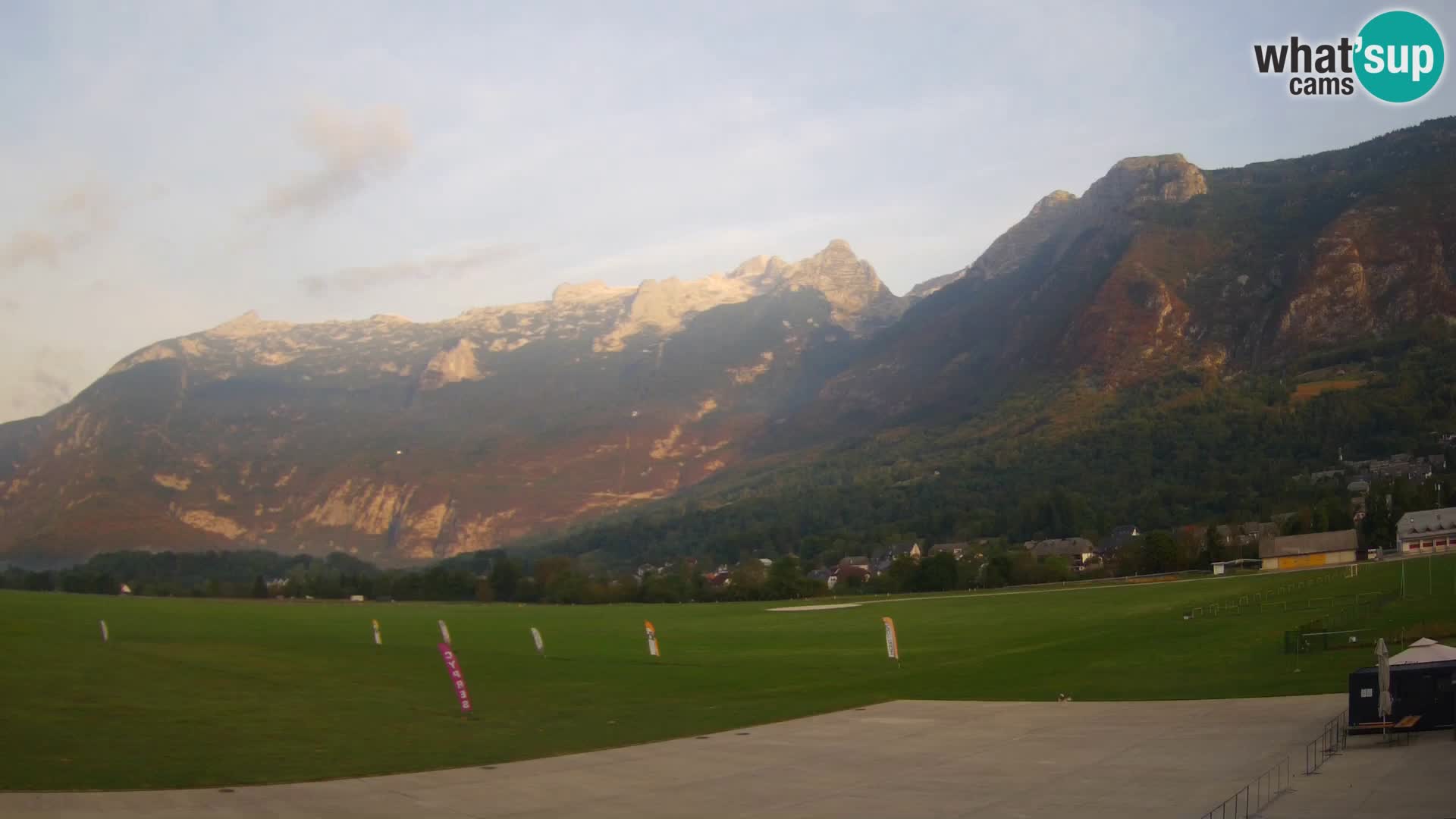 Cámara web en vivo Aeropuerto de Bovec – Vista a Kanin