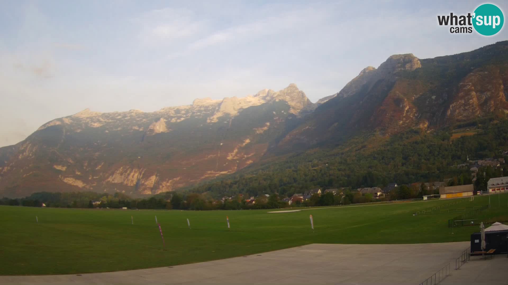 Cámara web en vivo Aeropuerto de Bovec – Vista a Kanin