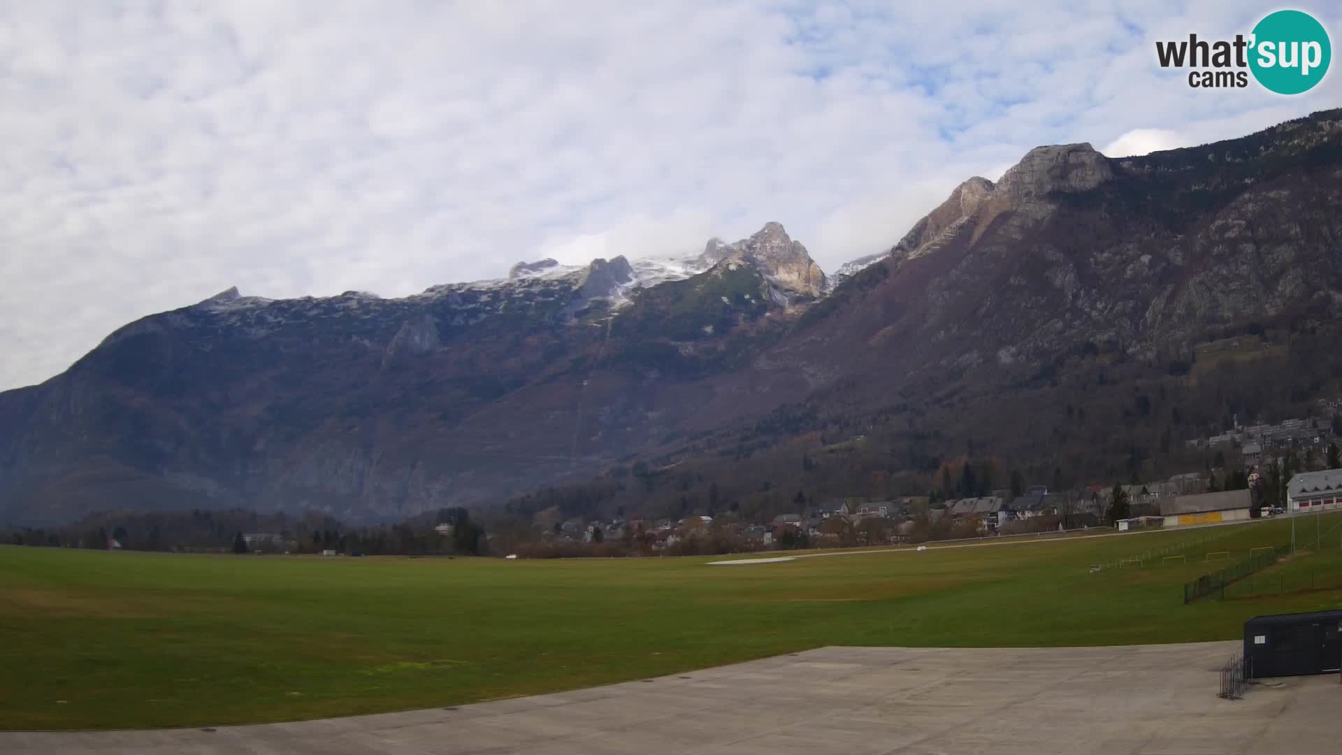 Cámara web en vivo Aeropuerto de Bovec – Vista a Kanin