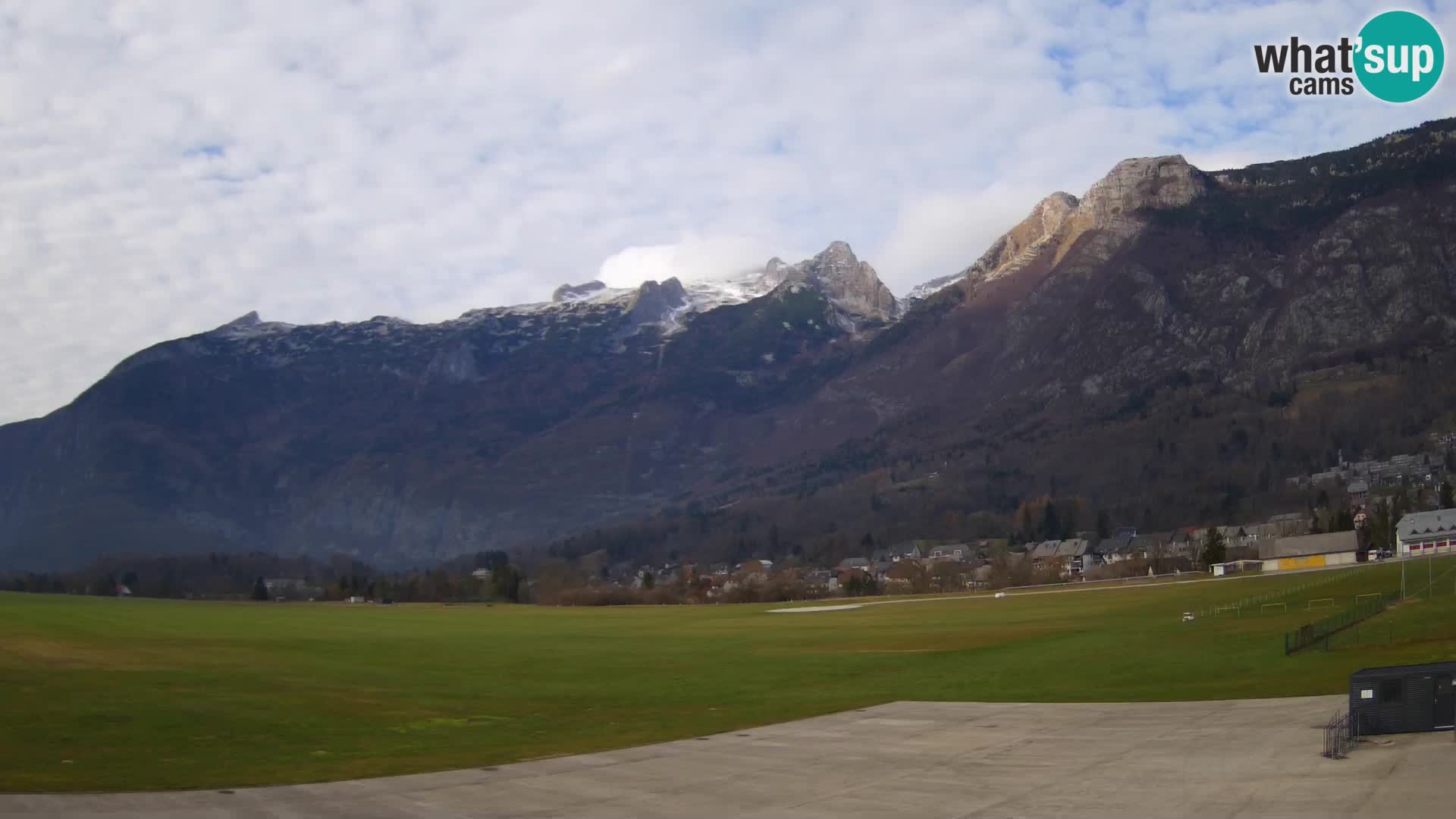 Cámara web en vivo Aeropuerto de Bovec – Vista a Kanin