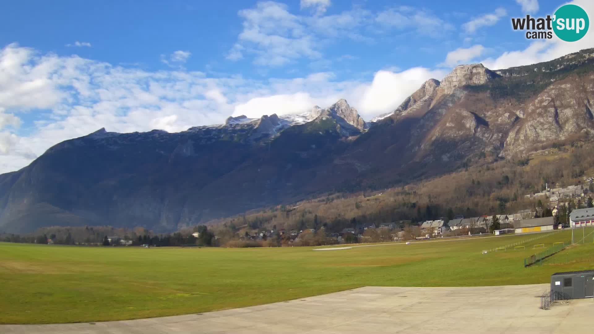 Cámara web en vivo Aeropuerto de Bovec – Vista a Kanin