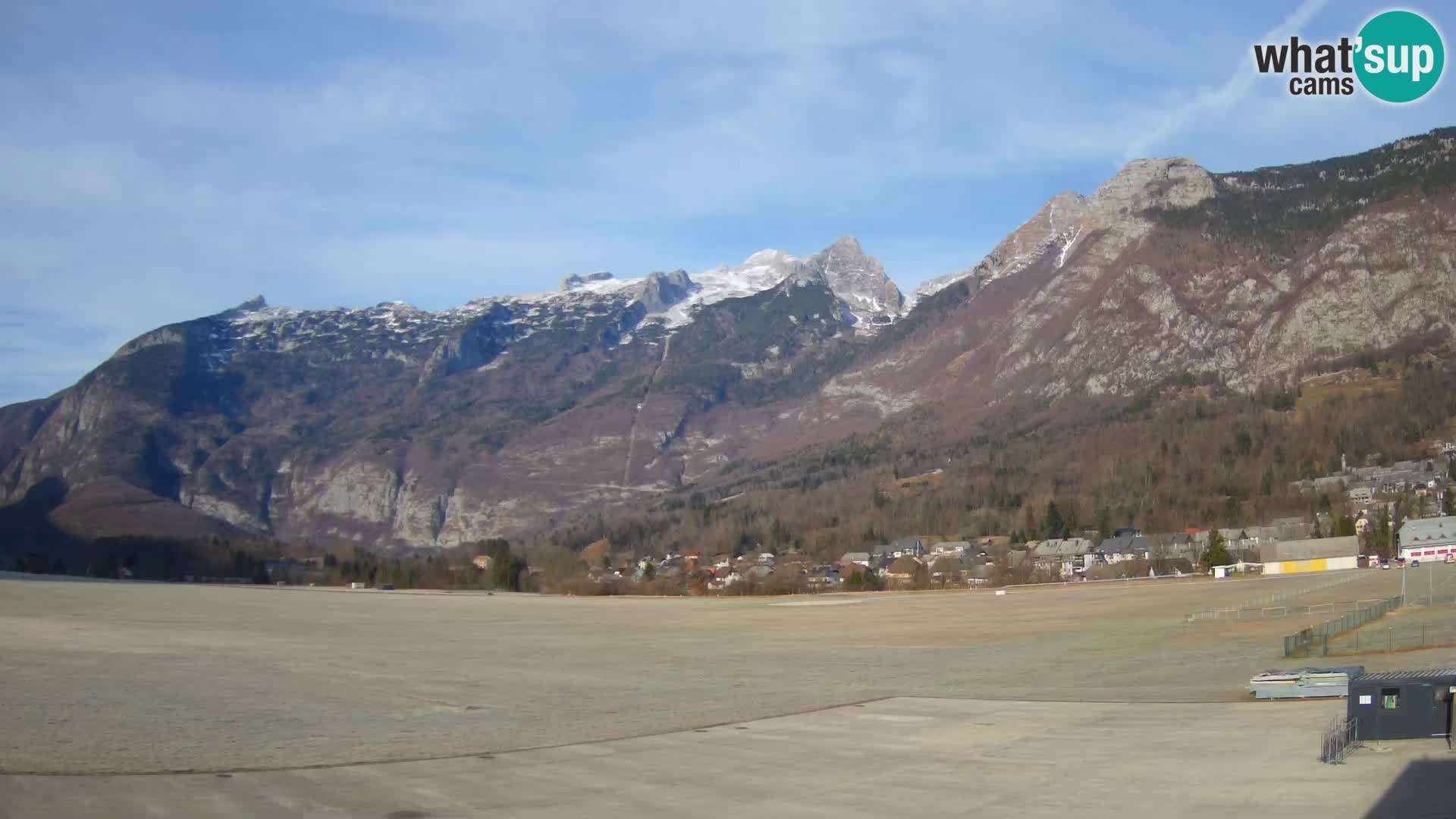 Live webcam Bovec airport – View to Kanin