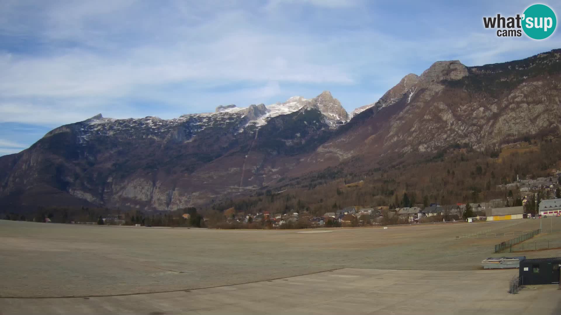 Live webcam Bovec airport – View to Kanin