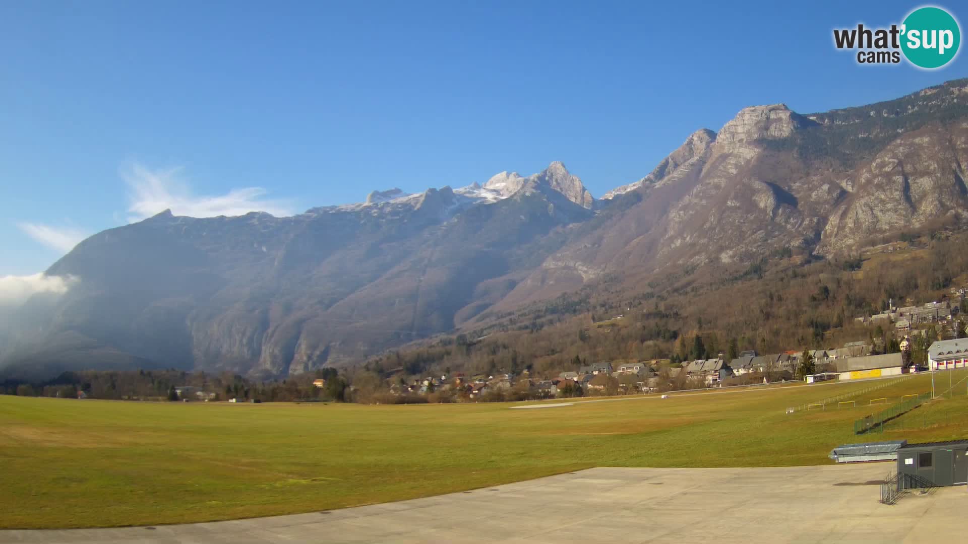 Cámara web en vivo Aeropuerto de Bovec – Vista a Kanin