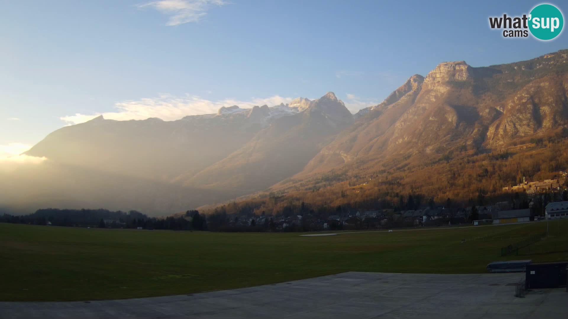 Cámara web en vivo Aeropuerto de Bovec – Vista a Kanin