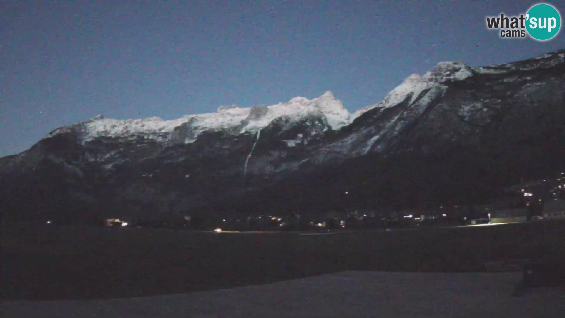 Cámara web en vivo Aeropuerto de Bovec – Vista a Kanin