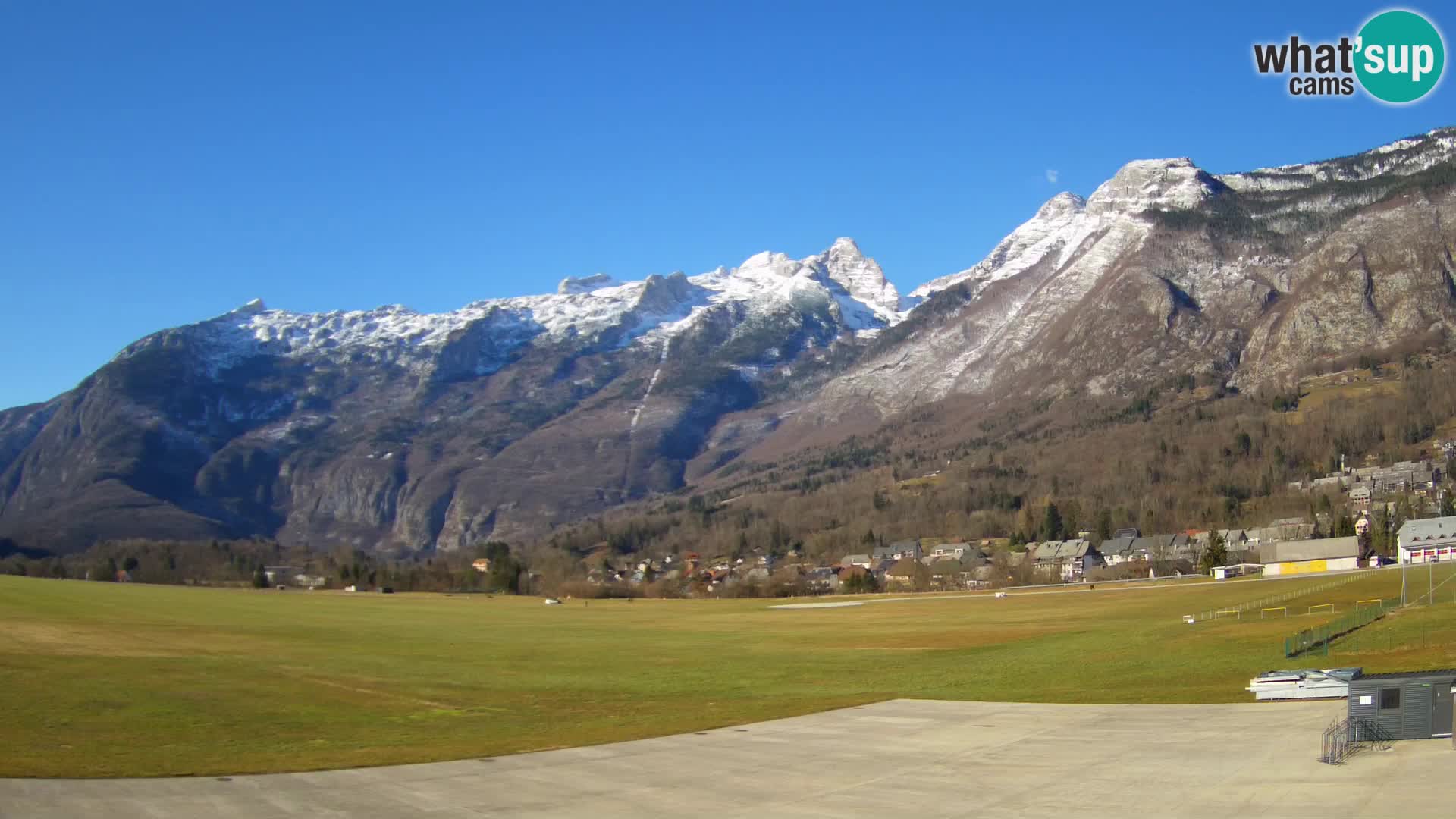 Webcam en direct Aéroport de Bovec – Vue sur Kanin