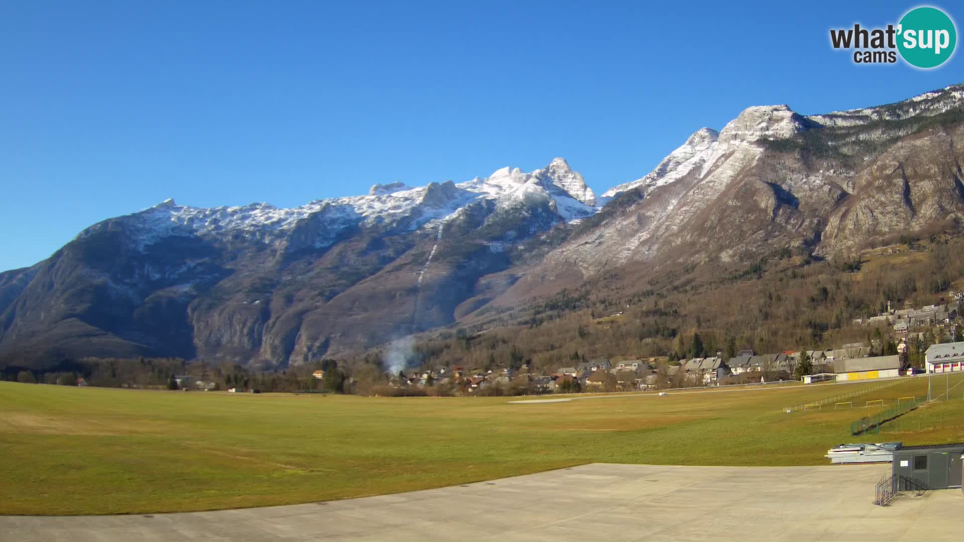 Cámara web en vivo Aeropuerto de Bovec – Vista a Kanin