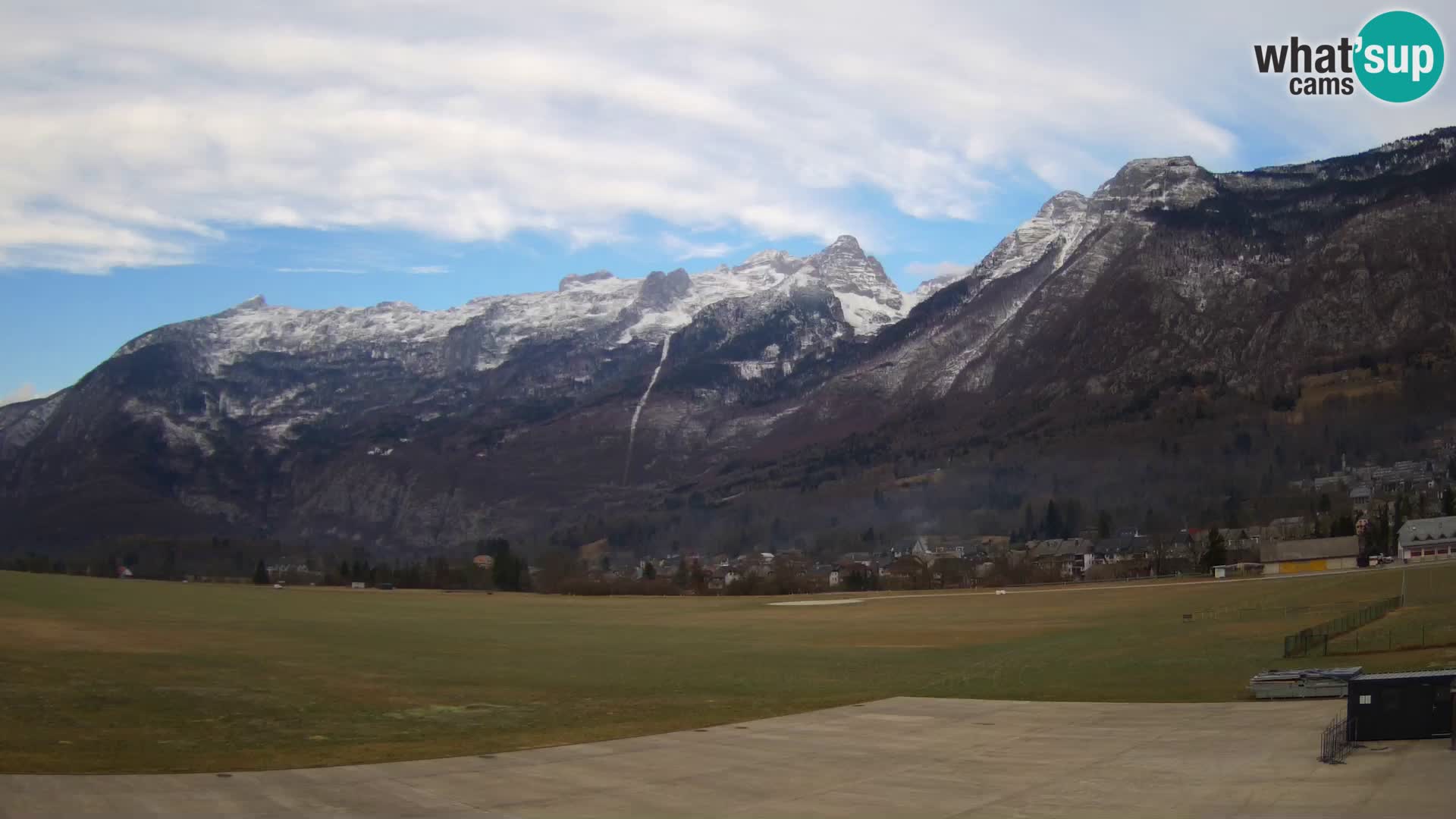 Live webcam Bovec airport – View to Kanin