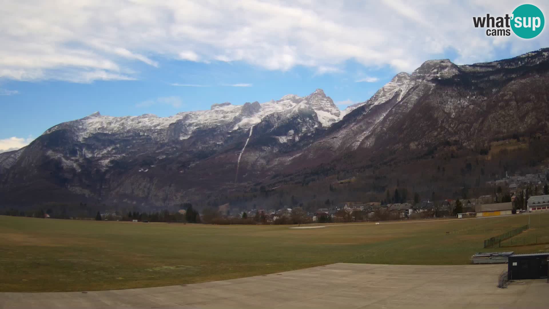 Cámara web en vivo Aeropuerto de Bovec – Vista a Kanin