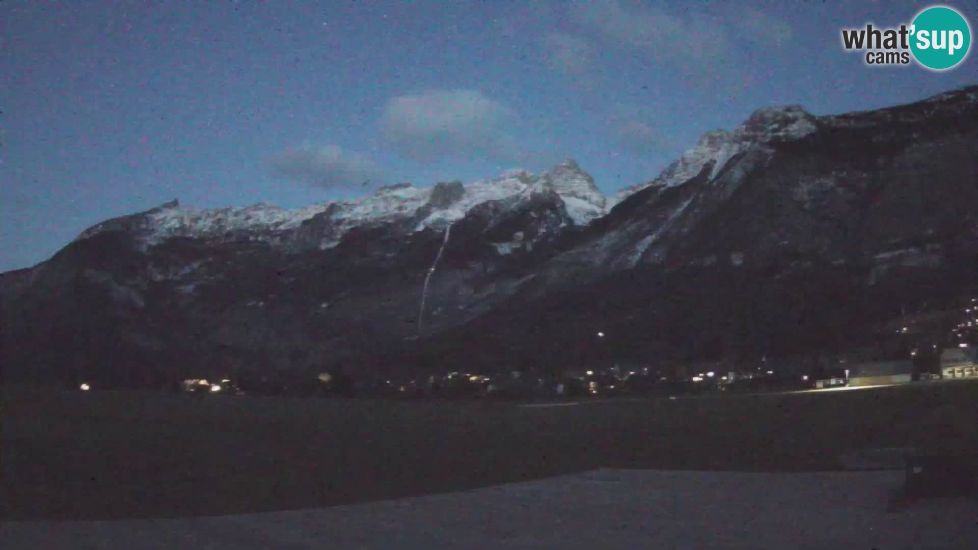 Webcam en direct Aéroport de Bovec – Vue sur Kanin