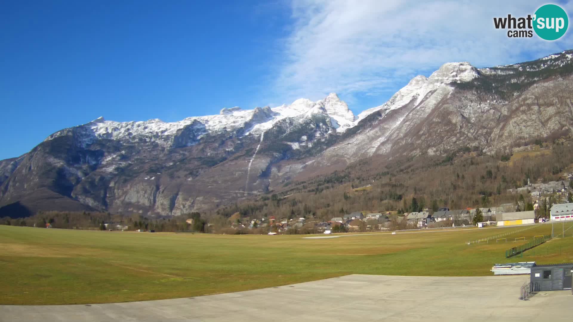 Webcam en direct Aéroport de Bovec – Vue sur Kanin