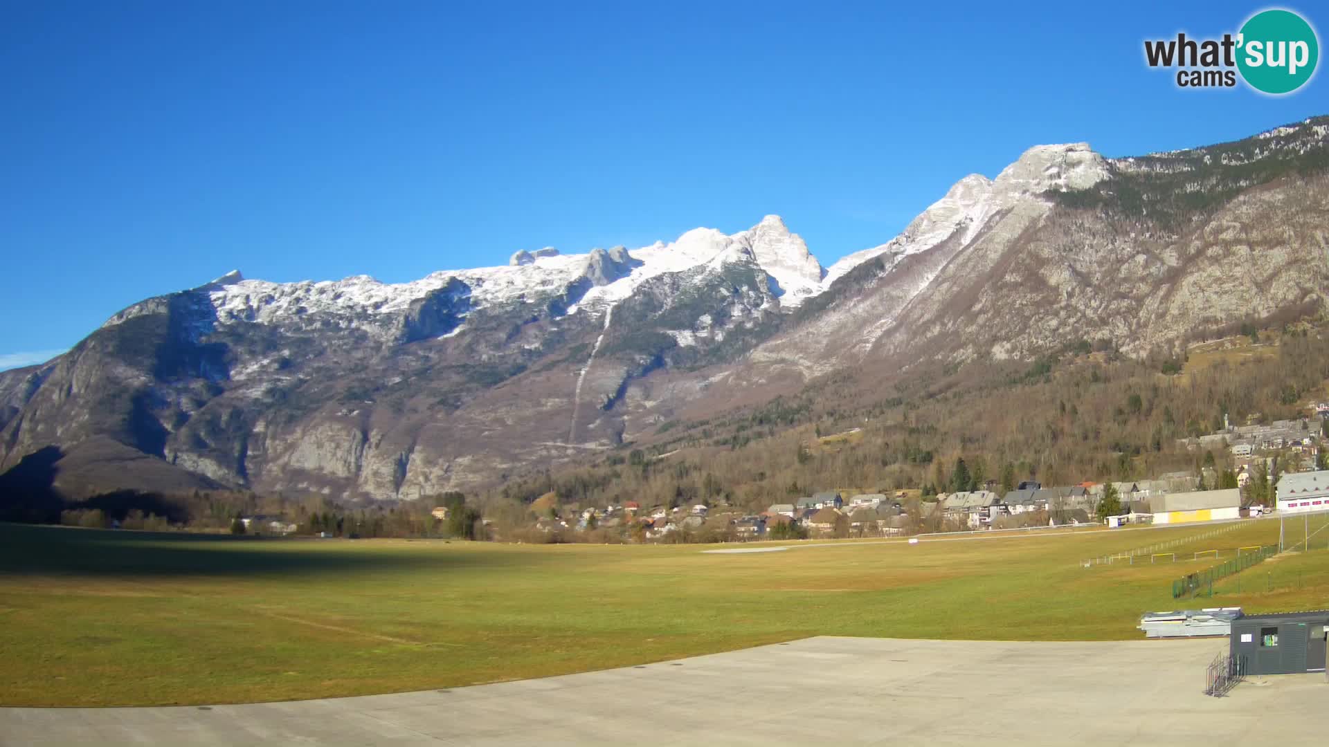 Cámara web en vivo Aeropuerto de Bovec – Vista a Kanin