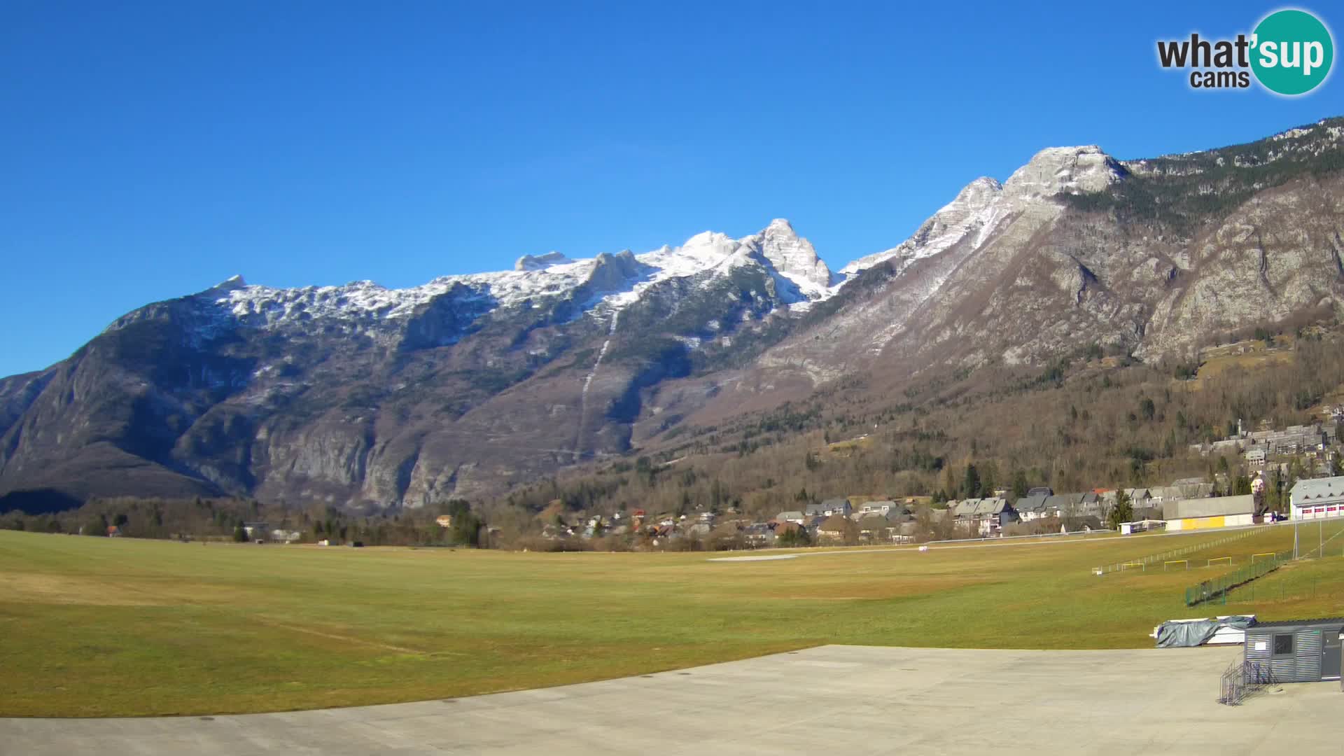 Cámara web en vivo Aeropuerto de Bovec – Vista a Kanin