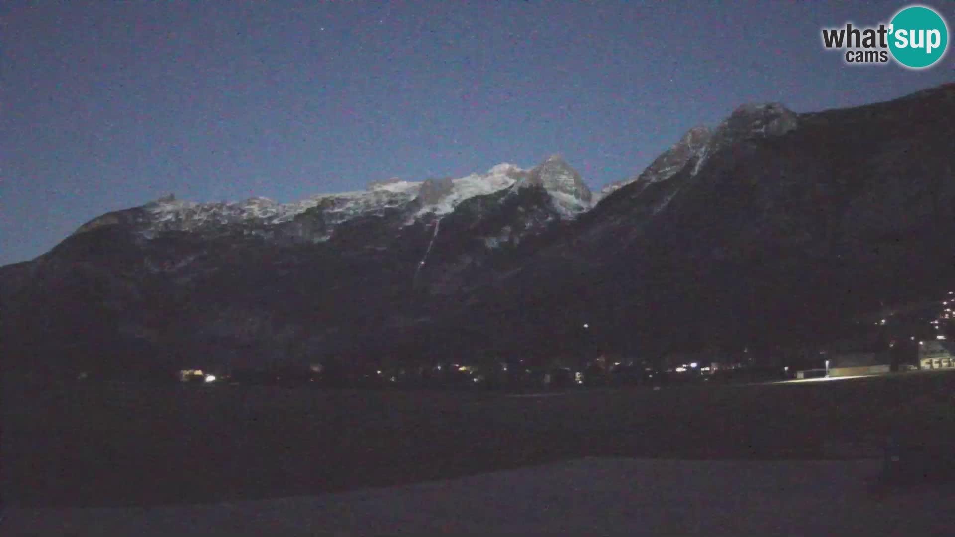 Live webcam Bovec airport – View to Kanin