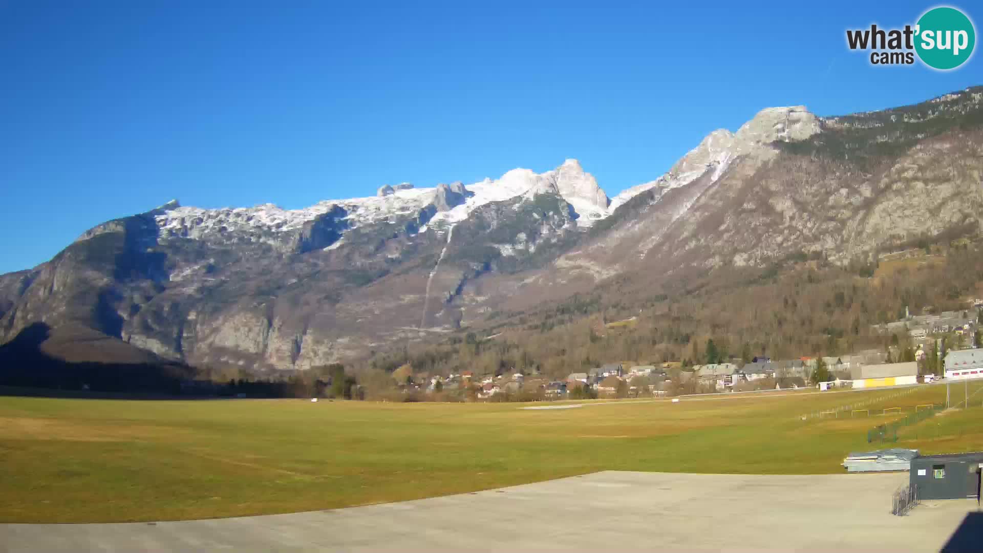 Cámara web en vivo Aeropuerto de Bovec – Vista a Kanin