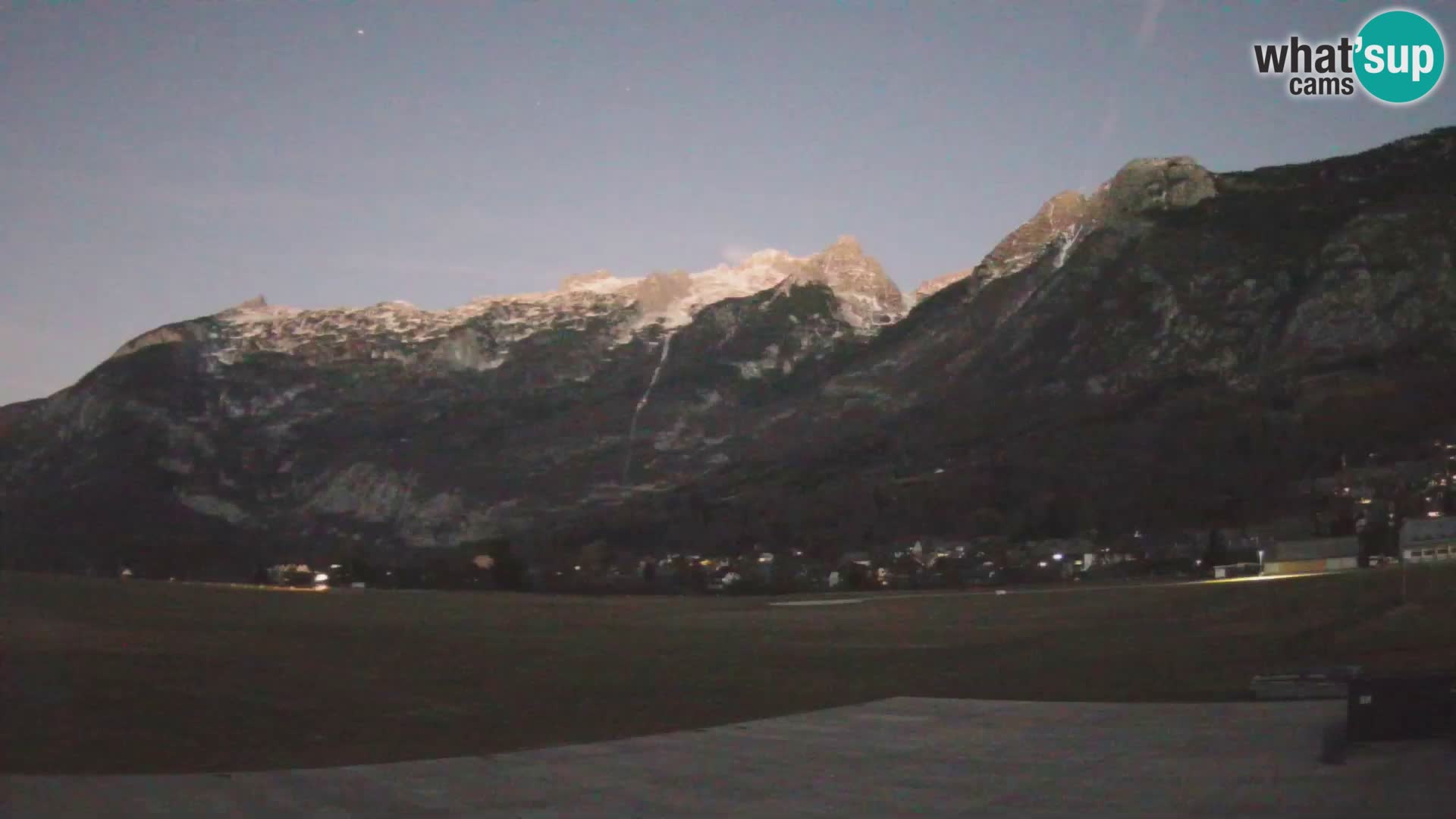 Webcam en direct Aéroport de Bovec – Vue sur Kanin