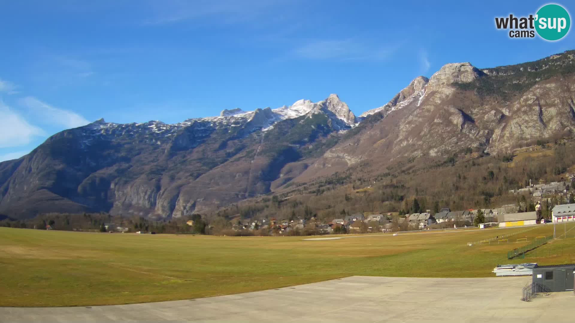 Live webcam Bovec airport – View to Kanin