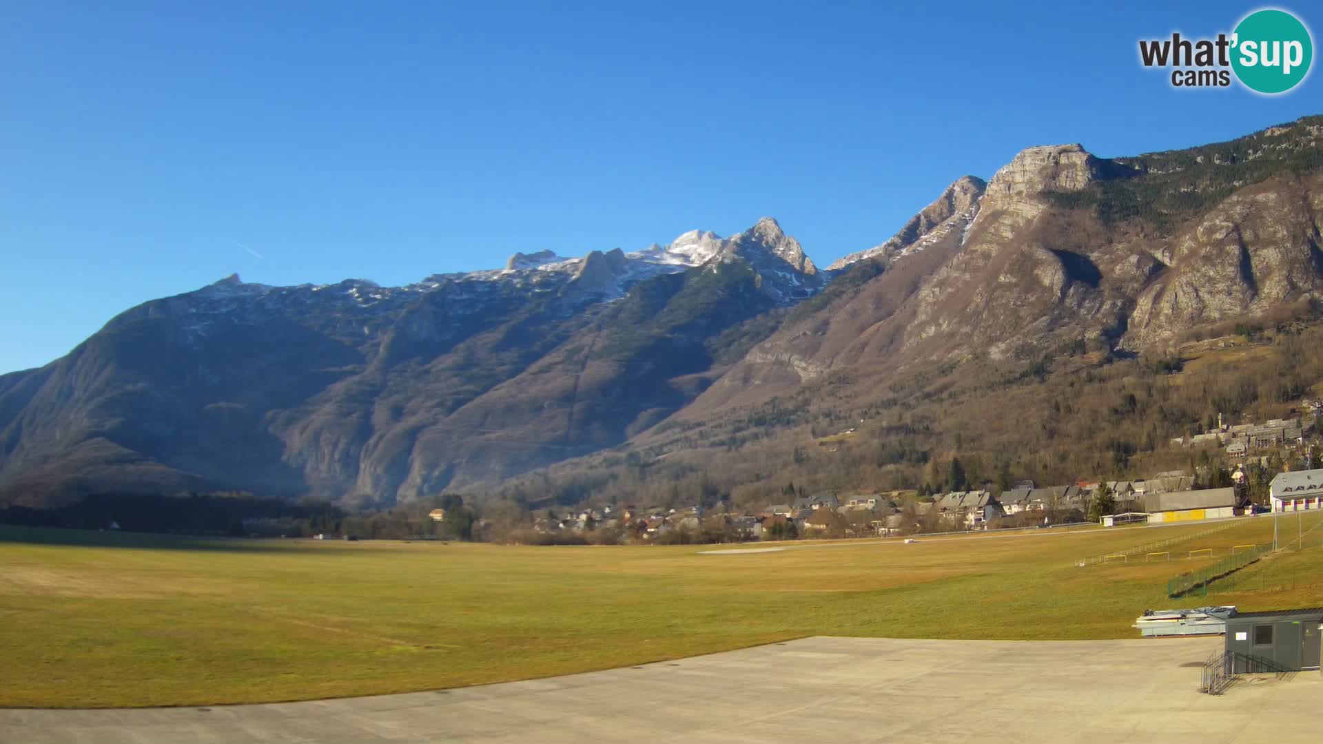 Cámara web en vivo Aeropuerto de Bovec – Vista a Kanin