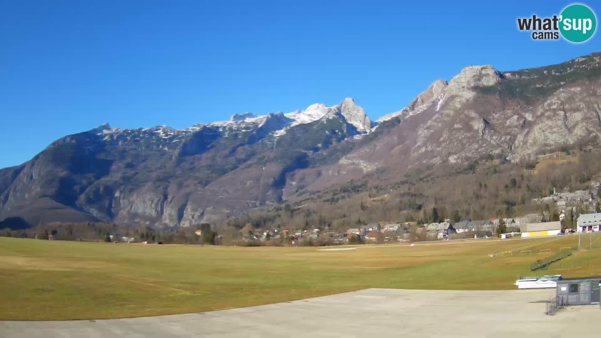 Cámara web en vivo Aeropuerto de Bovec – Vista a Kanin