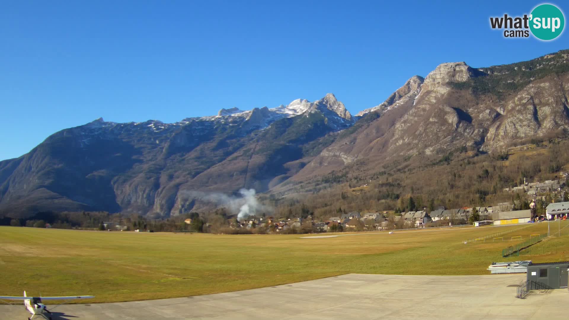 Live webcam Bovec airport – View to Kanin