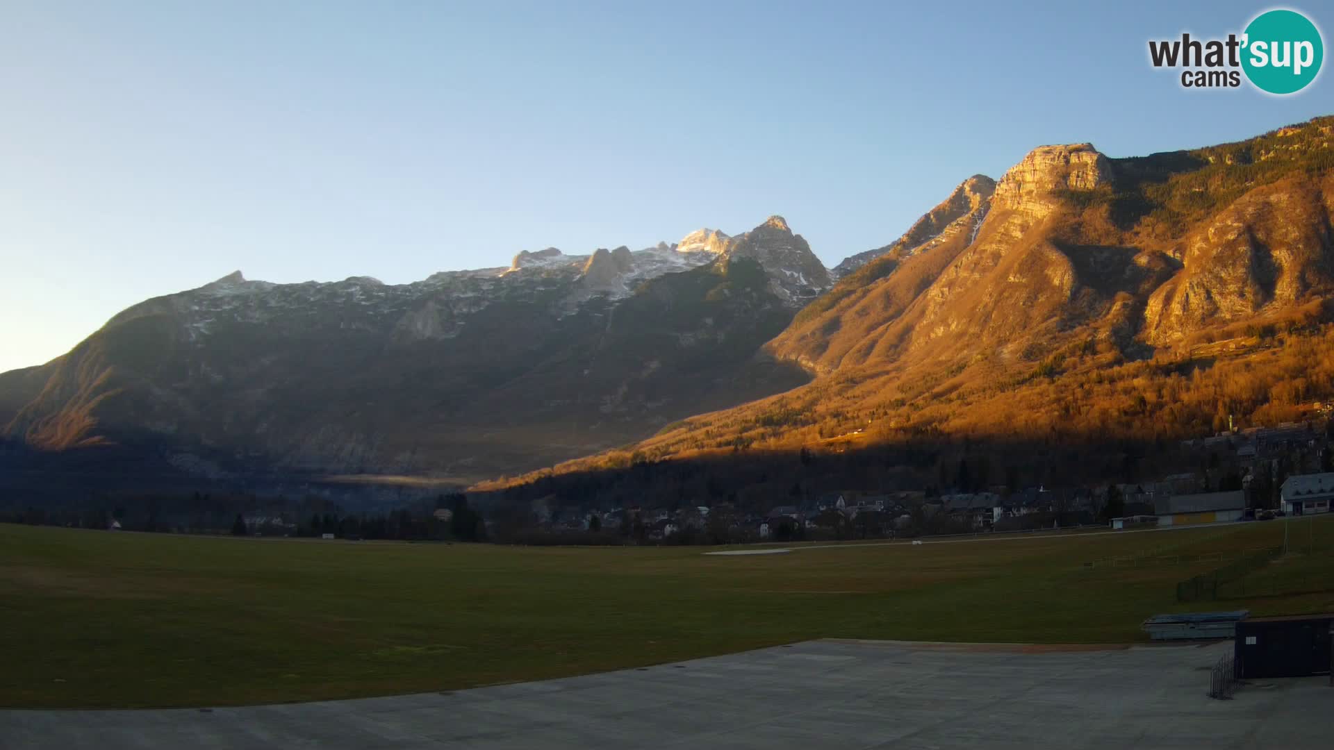 Webcam en direct Aéroport de Bovec – Vue sur Kanin