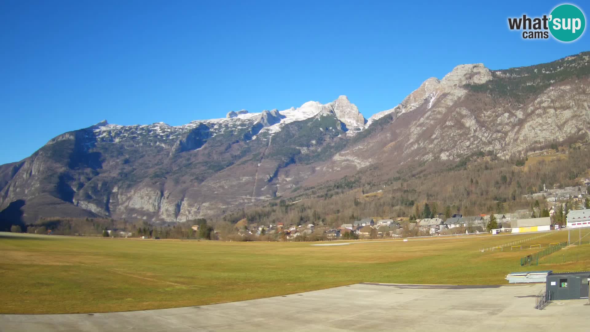 Cámara web en vivo Aeropuerto de Bovec – Vista a Kanin