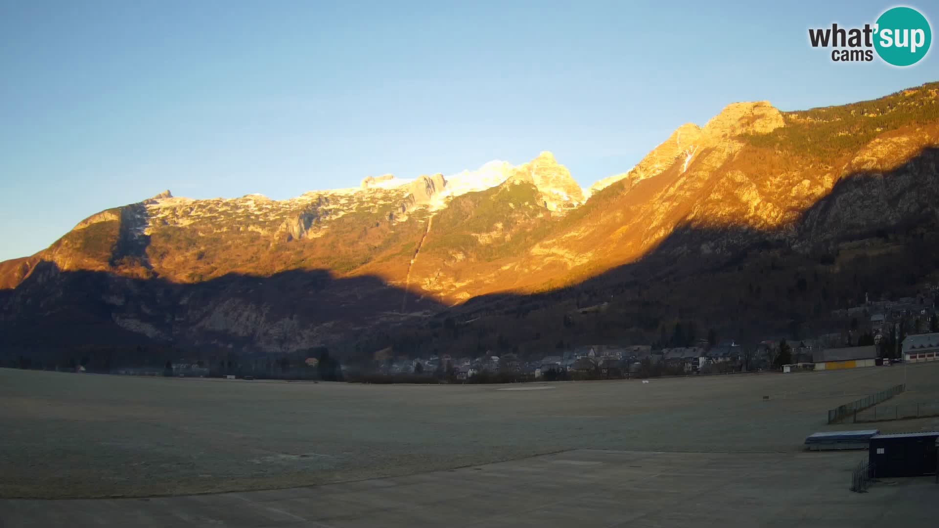 Webcam en direct Aéroport de Bovec – Vue sur Kanin