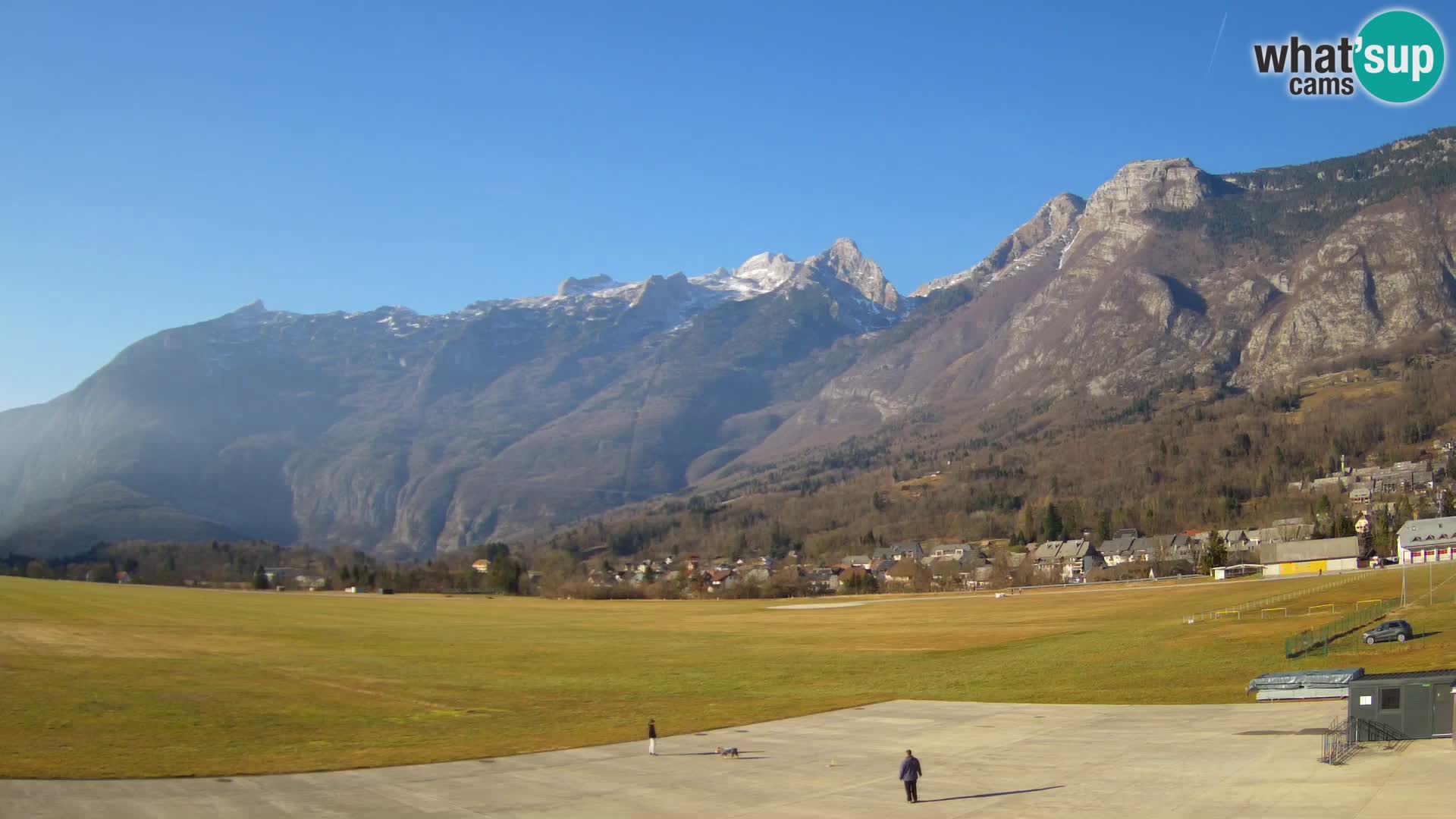 Live webcam Bovec airport – View to Kanin