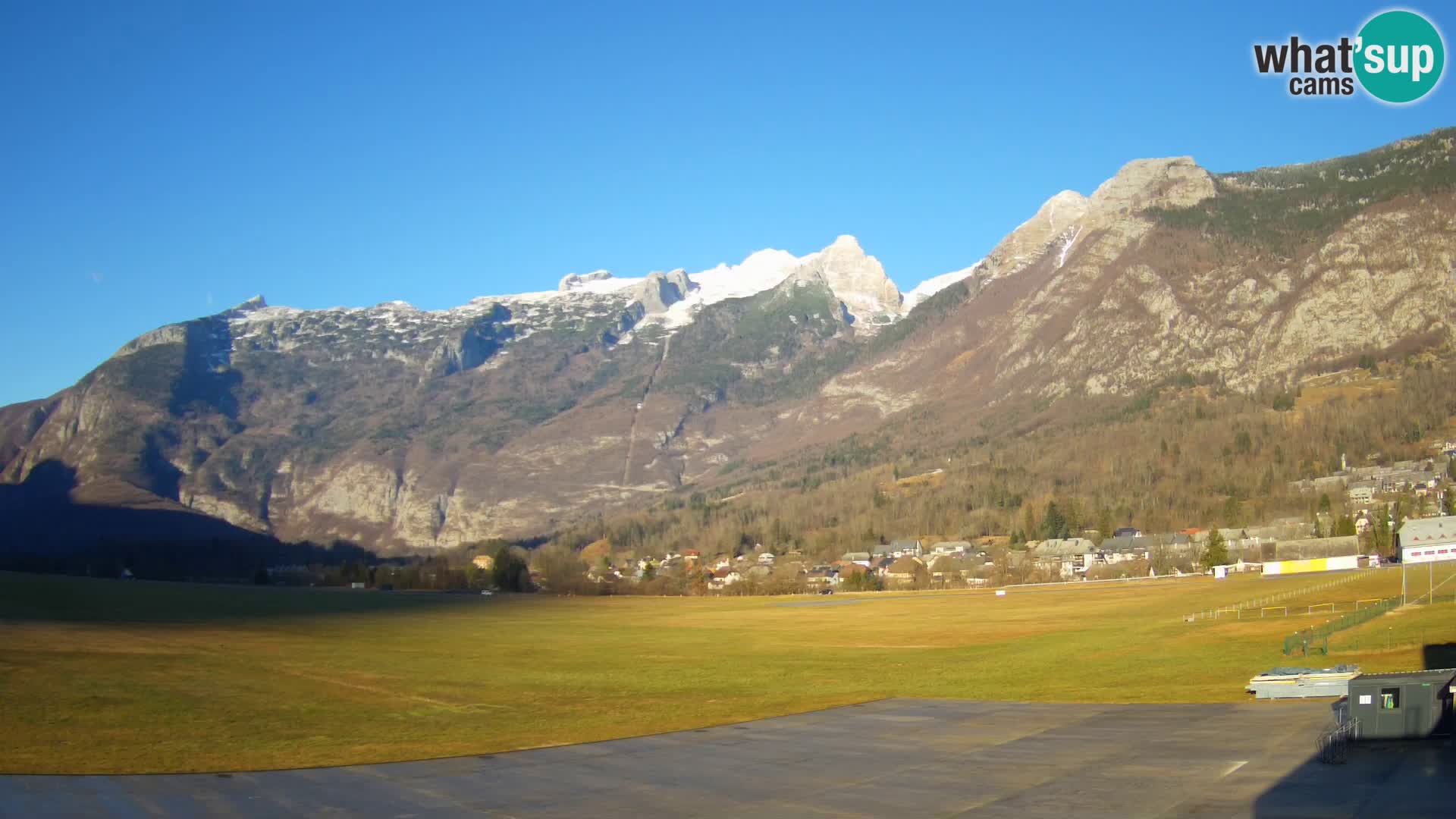 Webcam en direct Aéroport de Bovec – Vue sur Kanin