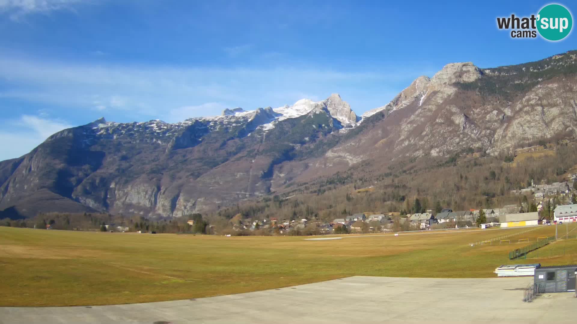 Webcam en direct Aéroport de Bovec – Vue sur Kanin