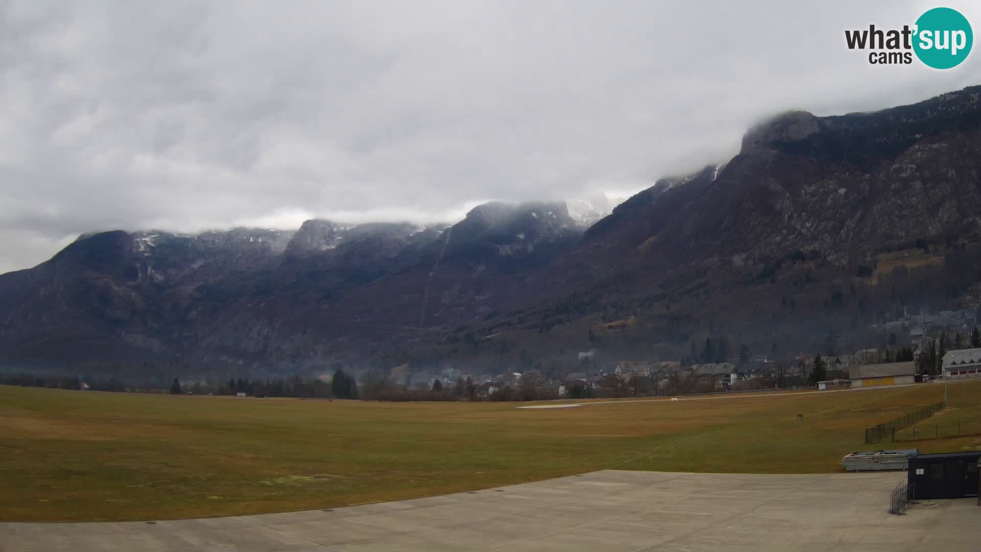 Live webcam Bovec airport – View to Kanin