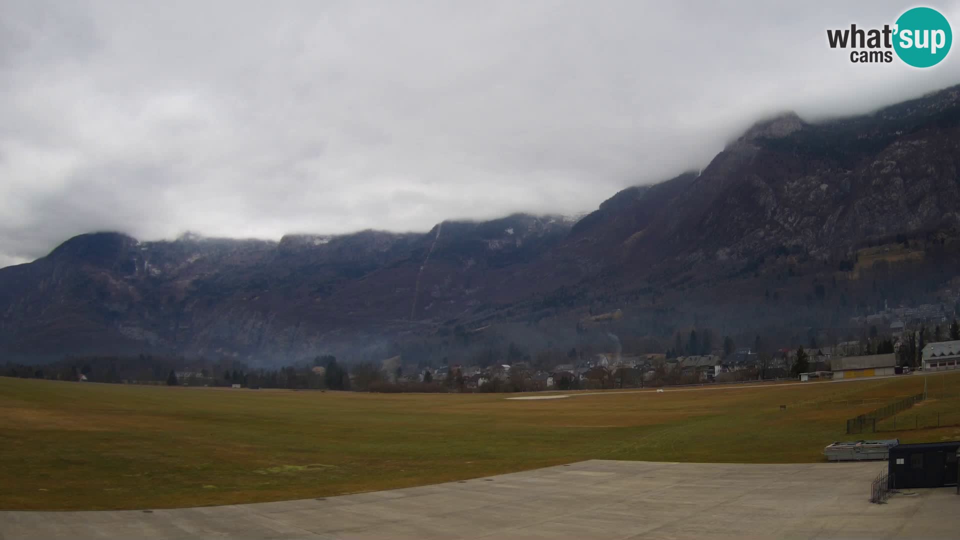 Live webcam Bovec airport – View to Kanin