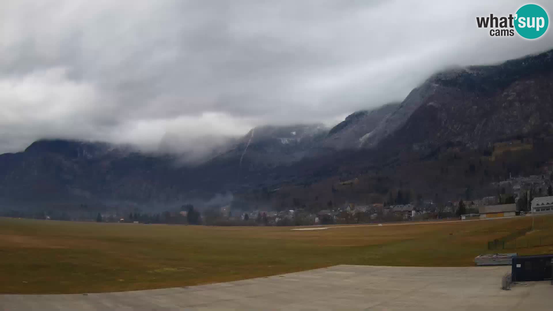 Cámara web en vivo Aeropuerto de Bovec – Vista a Kanin