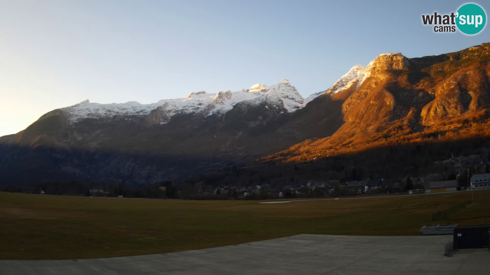 Webcam en direct Aéroport de Bovec – Vue sur Kanin