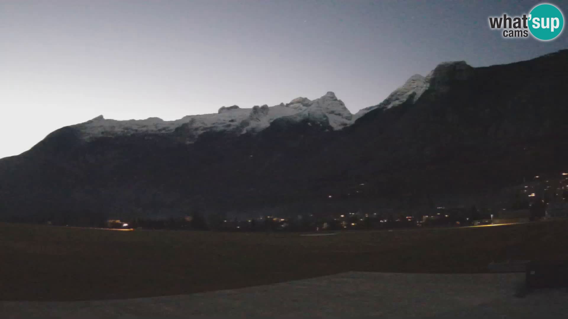 Live webcam Bovec airport – View to Kanin