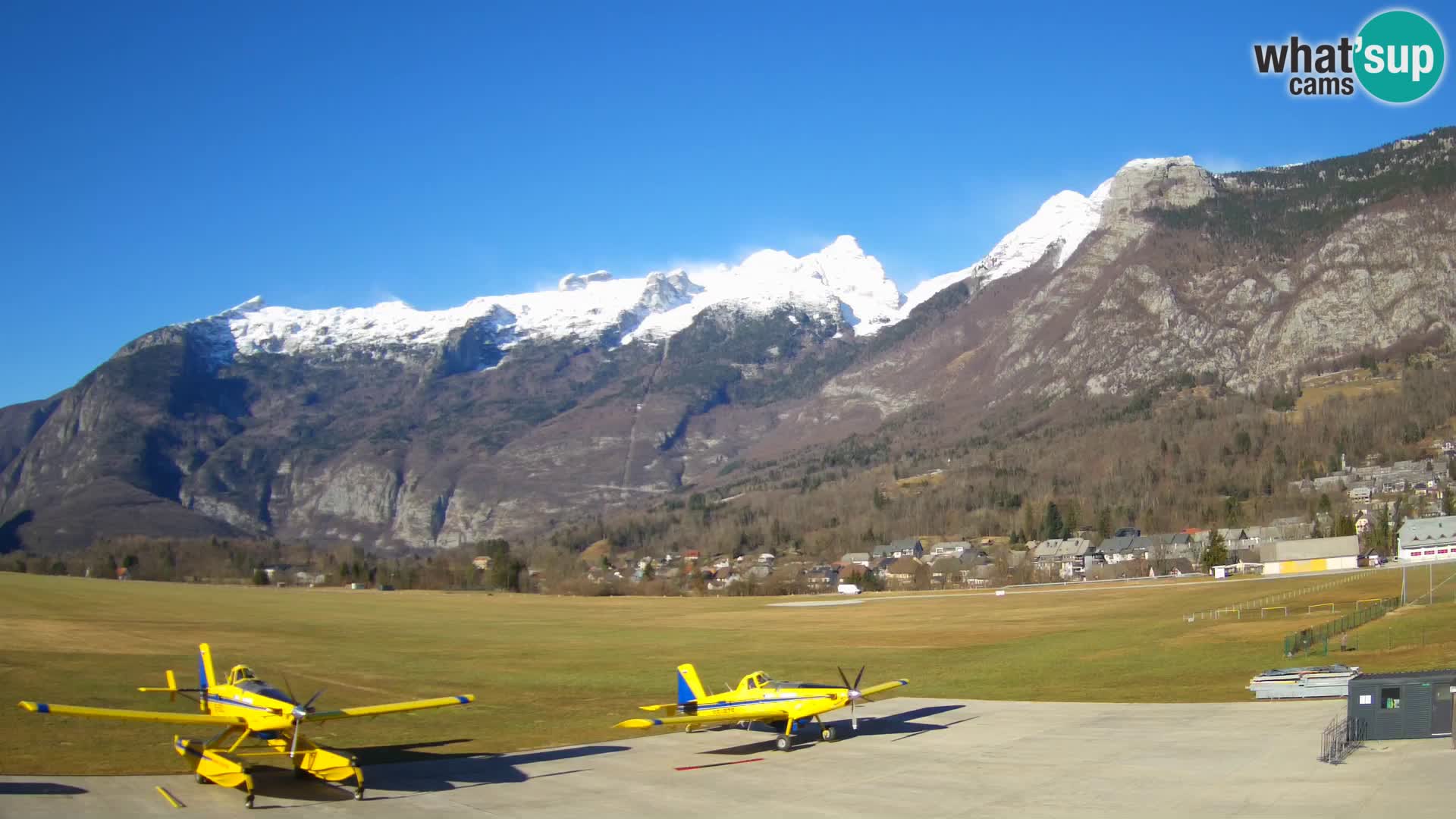 Cámara web en vivo Aeropuerto de Bovec – Vista a Kanin