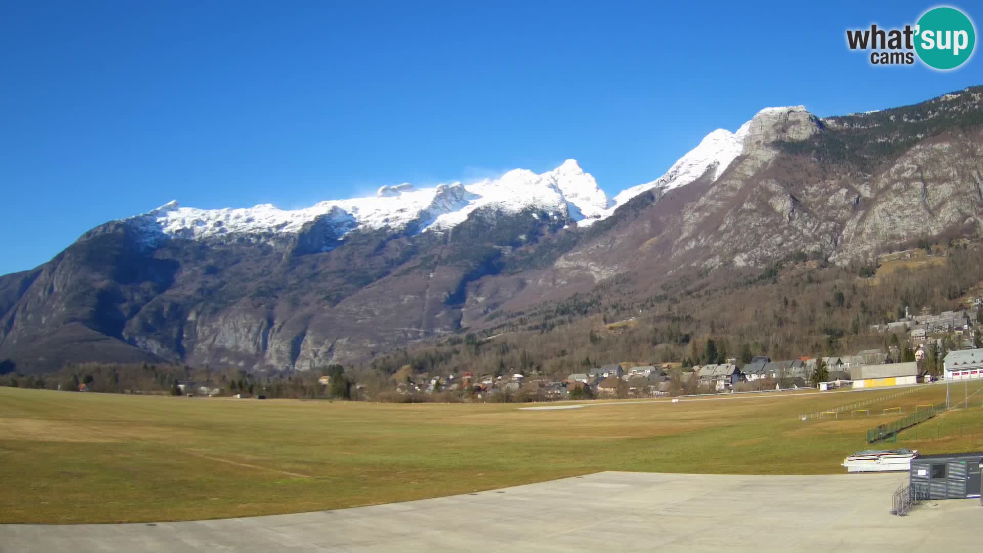 Webcam en direct Aéroport de Bovec – Vue sur Kanin