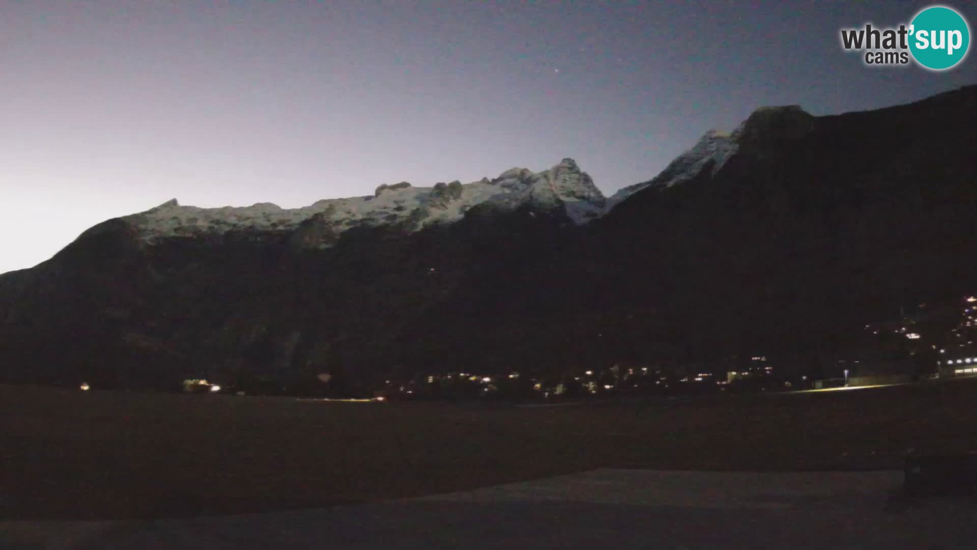 Live webcam Bovec airport – View to Kanin