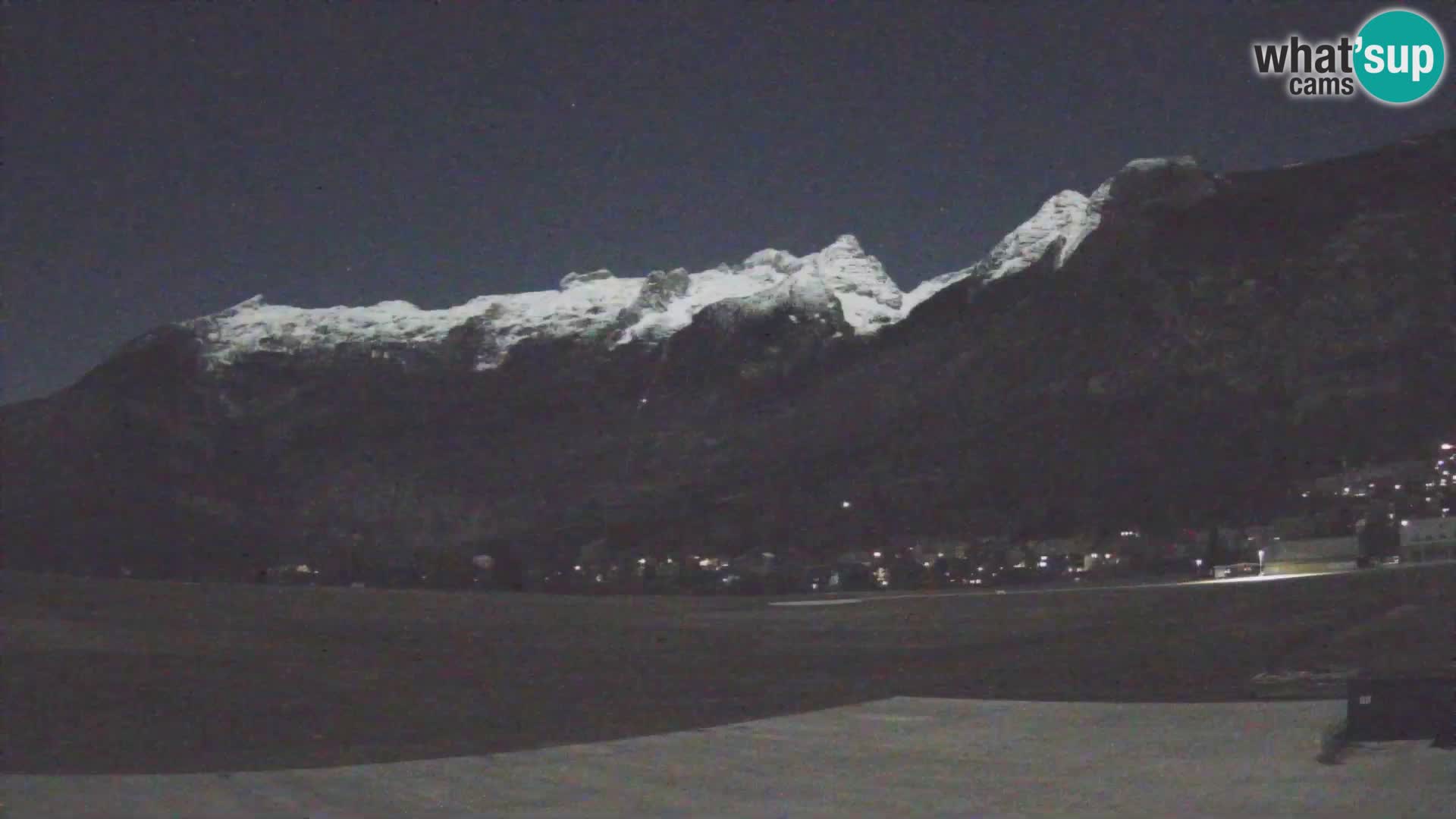 Live webcam Bovec airport – View to Kanin