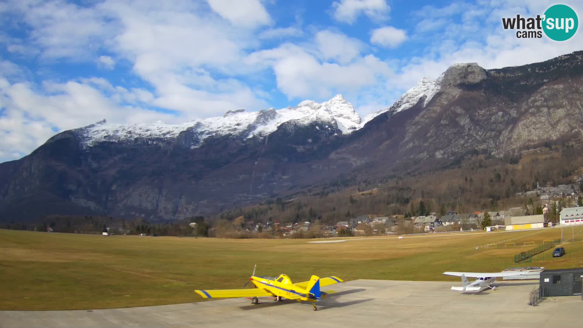 Live webcam Bovec airport – View to Kanin