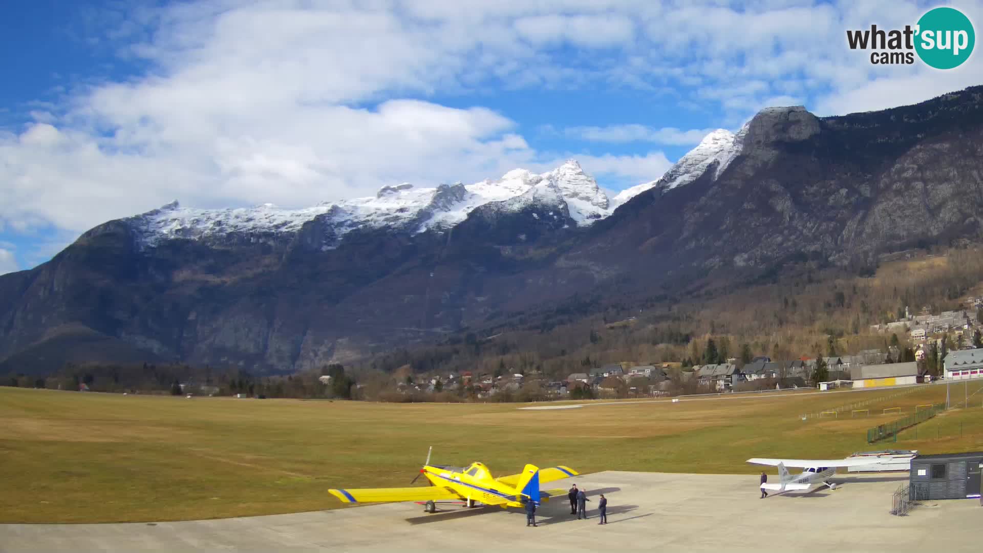 Live webcam Bovec airport – View to Kanin