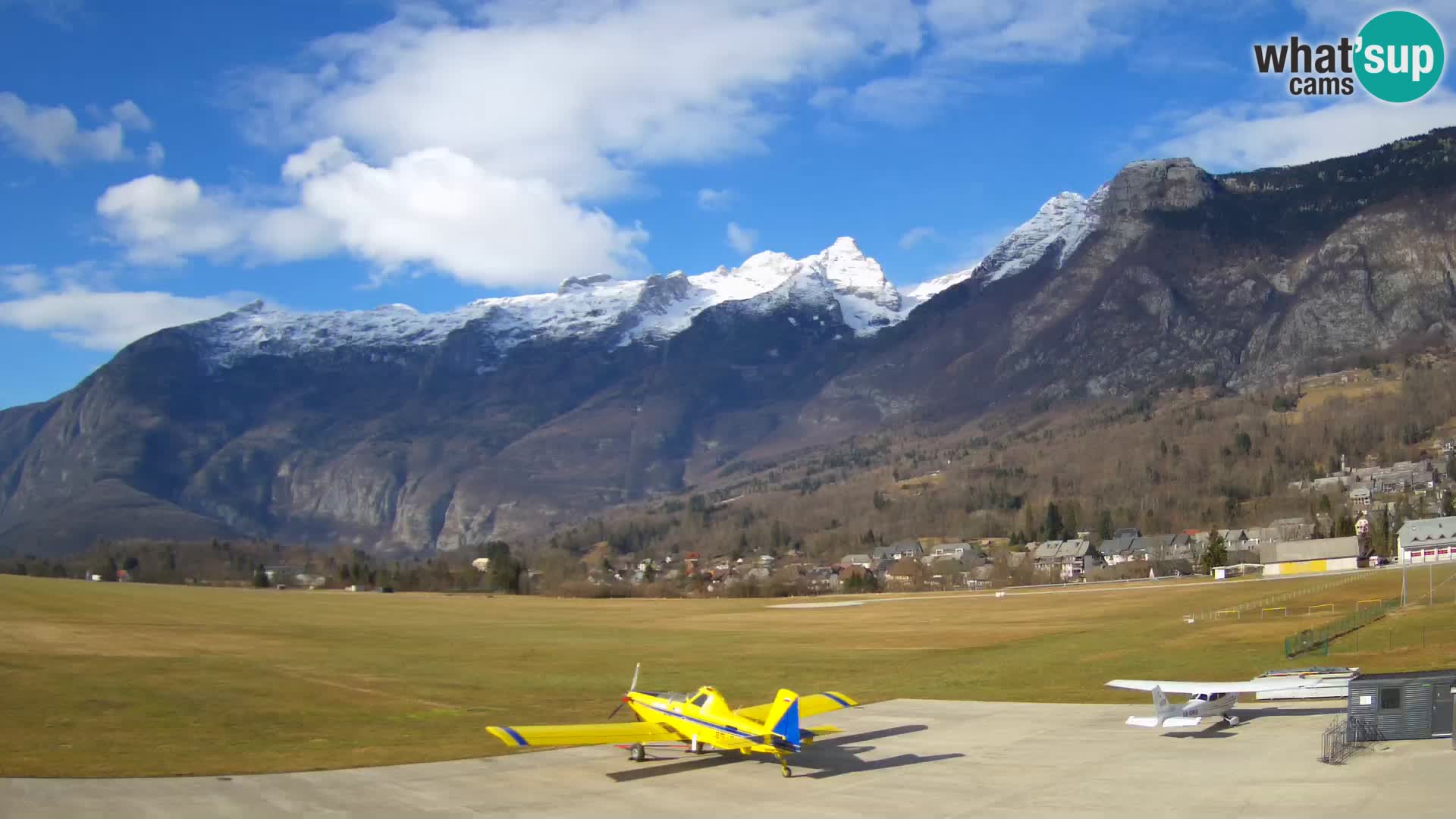 Live webcam Bovec airport – View to Kanin