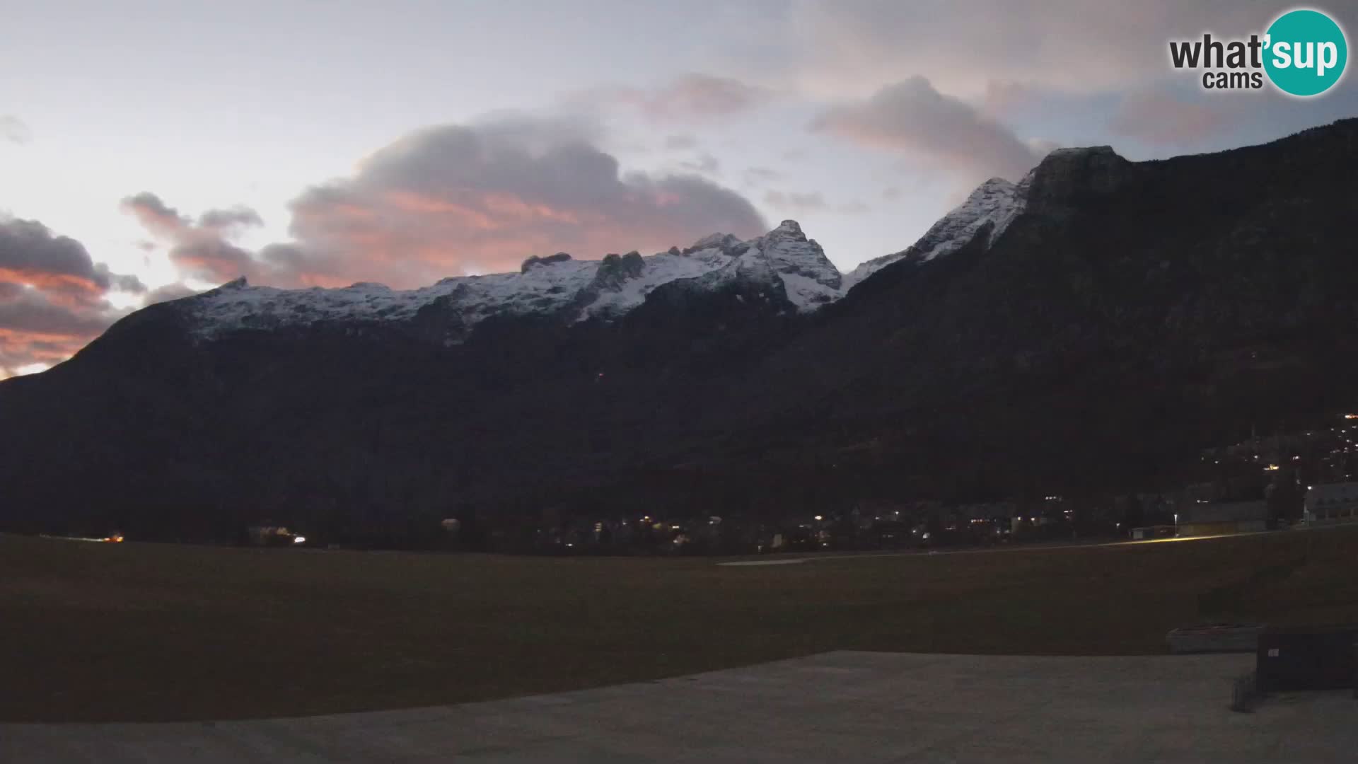 Live webcam Bovec airport – View to Kanin