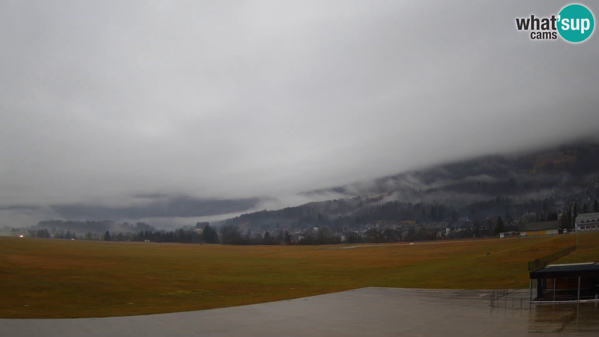 Cámara web en vivo Aeropuerto de Bovec – Vista a Kanin