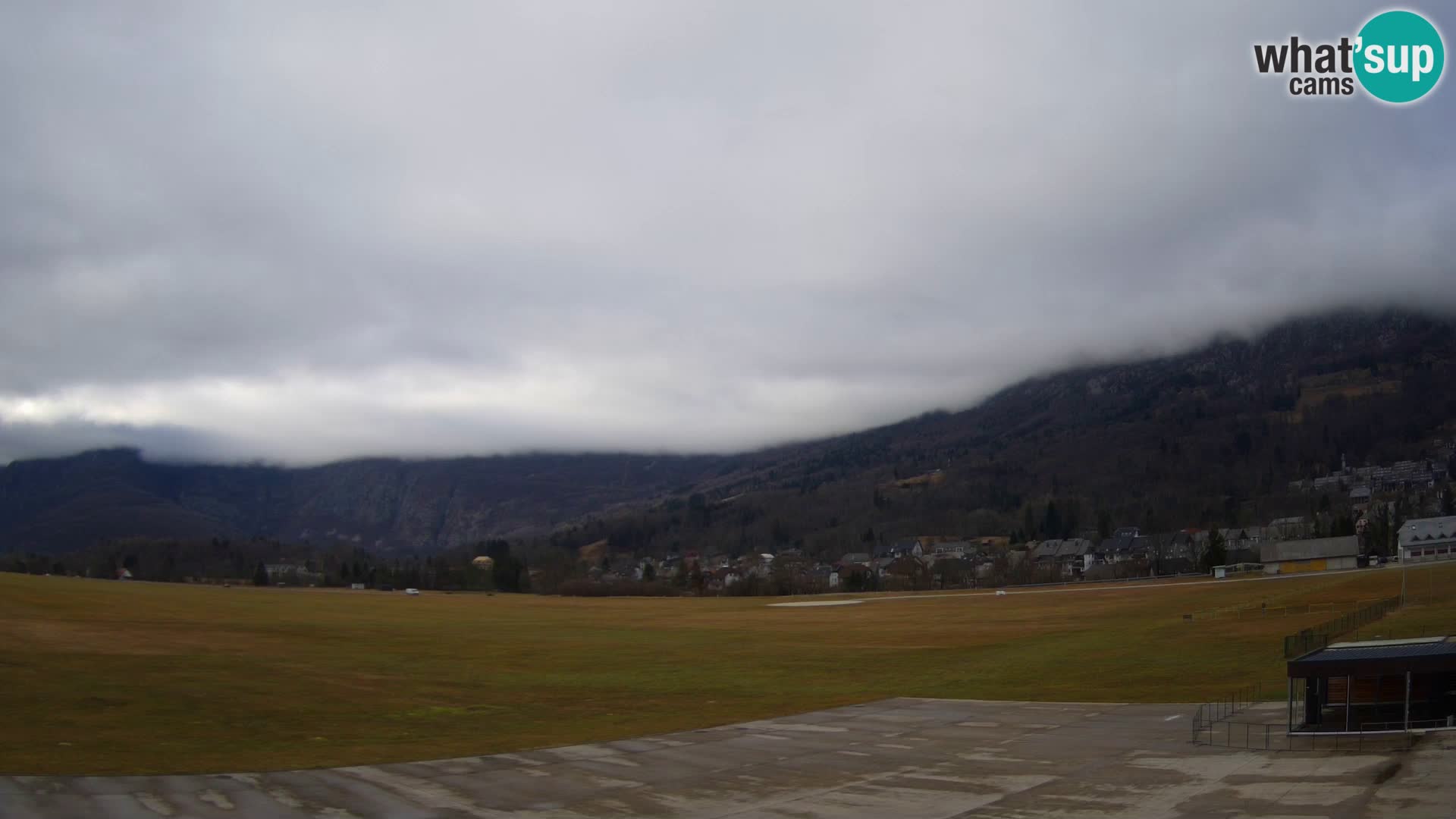 Cámara web en vivo Aeropuerto de Bovec – Vista a Kanin