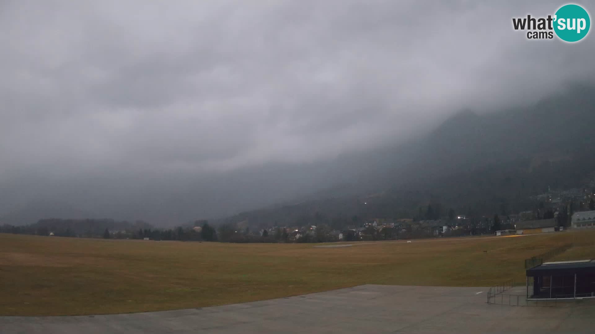 Live webcam Bovec airport – View to Kanin